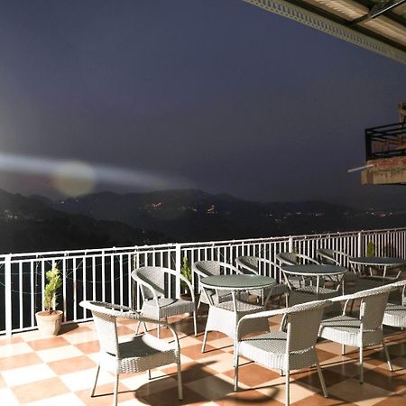 Mountain Shadow Hotel Kasauli Bagian luar foto